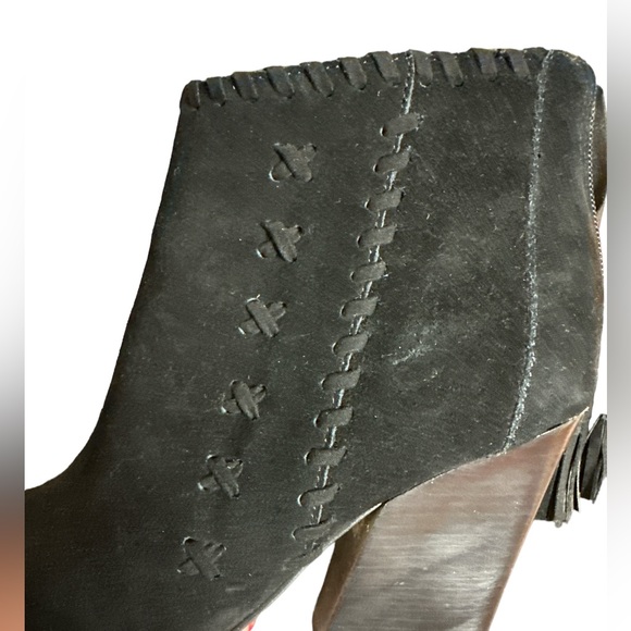 Marc Fisher black suede booties, size 7.5 - Picture 5 of 5